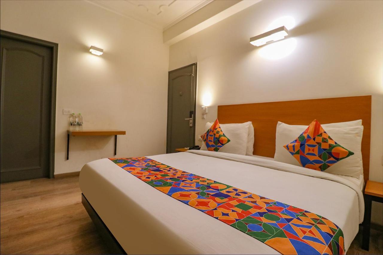 Fabhotel Lord Inn Yeni Delhi Dış mekan fotoğraf