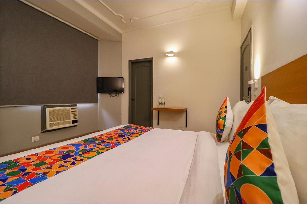 Fabhotel Lord Inn Yeni Delhi Dış mekan fotoğraf