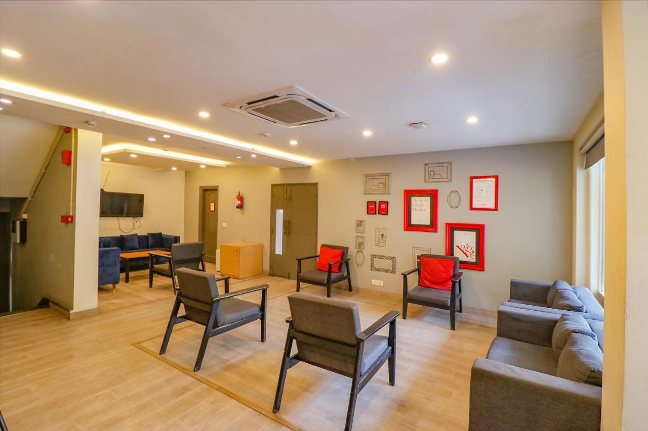 Fabhotel Lord Inn Yeni Delhi Dış mekan fotoğraf