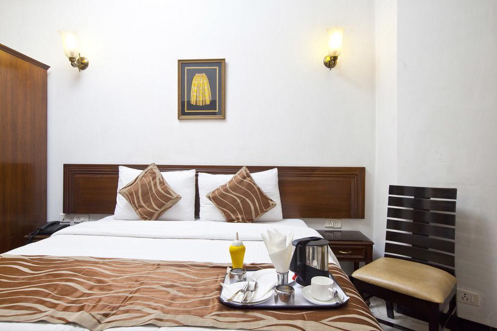Fabhotel Lord Inn Yeni Delhi Dış mekan fotoğraf