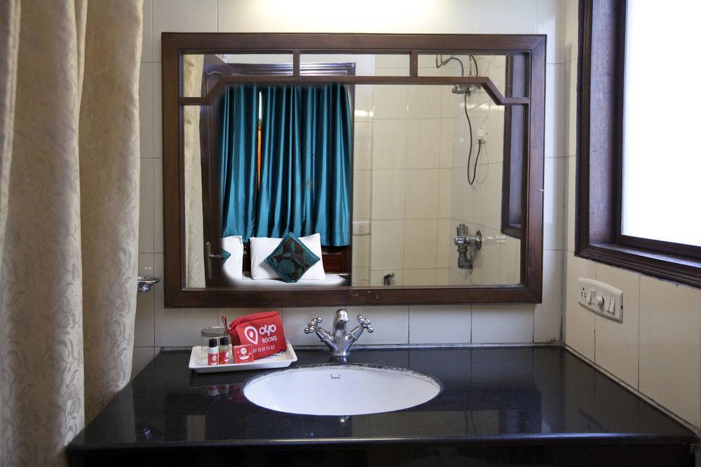Fabhotel Lord Inn Yeni Delhi Dış mekan fotoğraf
